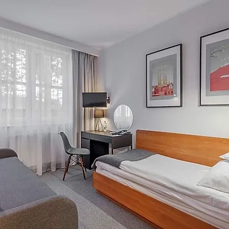 Hotel Edison Lotnisko Lawica Poznań